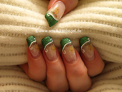  Motivo de pascua con nail tattoo y nail art liner