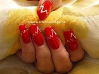Nail art motif in red with colour gel
