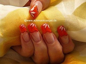 Fingernail motif with uv colour gel