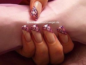 Nail art with nail lacquer in rosa and strass stones