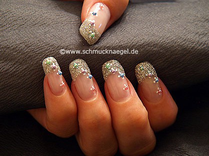 Nail art with half pearls and glitter-powder