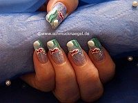 Aquarium nail art motif for the fingernails