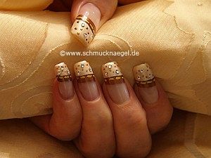 Create nails with nail lacquer and strass stones