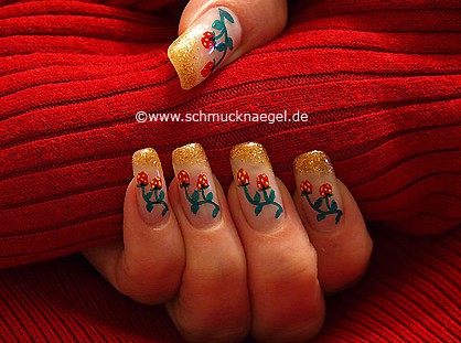 Strawberry shrub as fingernail design