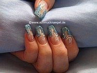 Elegant fingernails with strass stones