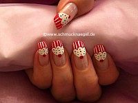 Cupcake as fingernail design with nail lacquers