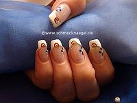 German Oktoberfest motif as fingernail design