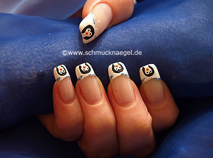 Penguin as winter motif for the fingernails