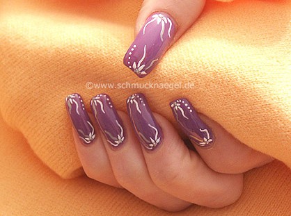 Nail decoration in purple look
