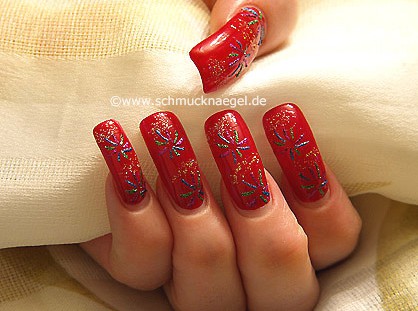 Fireworks as nail art motif