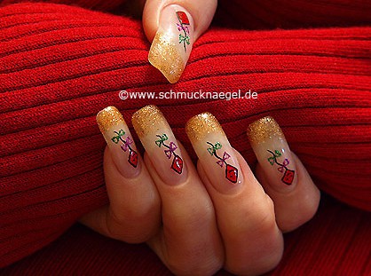 Diseño con cometa en uñas artificiales