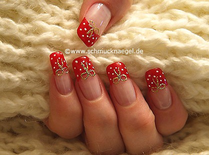 Manicura francesa con esmalte en rojo