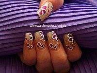 Nail art en rosa antigua con holograma en fucsia