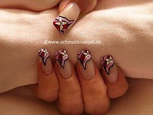 Varios nail art liner para uñas con manicura francesa