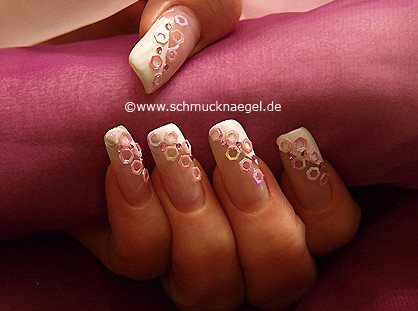 Decoración para uñas con hexágono en rosa