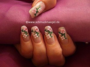 Diseño con pegatinas de flores y polvo en rosa-glitter