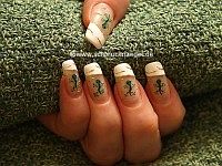 Salamanquesa en uñas con esmalte