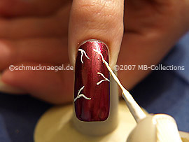 Nailart Liner in der Farbe weiß
