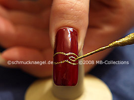 Nailart Liner in der Farbe gold-glitter