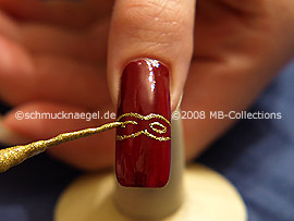 Nailart Liner in der Farbe gold-glitter