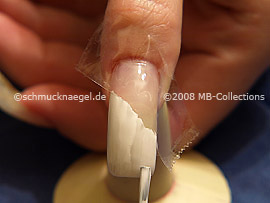 Nagellack in der Farbe weiß