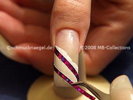 Hologramm-Folie und Pinzette