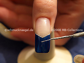 Nailart Liner in der Farbe silber-glitter