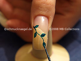 Nailart Liner in der Farbe dunkelgrün