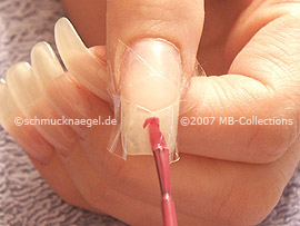 Nailart Pen in der Farbe flieder