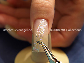 Organza (Tüll) und Pinzette