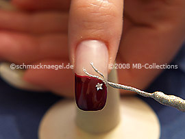 Nailart Liner in der Farbe silber-glitter