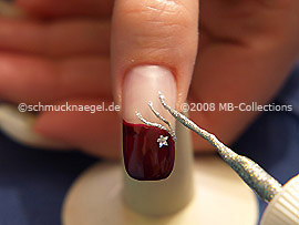 Nailart Liner in der Farbe silber-glitter