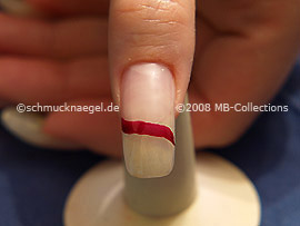 Nagellack in der Farbe weinrot