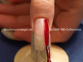Nagellack in der Farbe rot