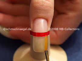 Nagellack in der Farbe hellorange