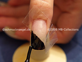 Nagellack in der Farbe schwarz