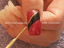 Nailart Liner in der Farbe gold-glitter