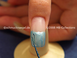 Nailart Liner in der Farbe dunkelgrün