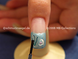 Der Klarlack schützt das Design
