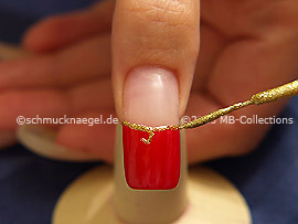 Nailart Liner in der Farbe gold-glitter