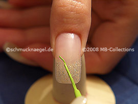 Nailart Liner in der Farbe hellgrün