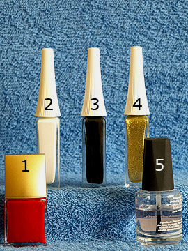 Produkte für die Fingernagel Kosmetik mit Nailart Liner und Nagellack - Nagellack, Nailart Liner, Klarlack