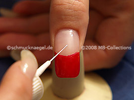 Nailart Liner in der Farbe weiß