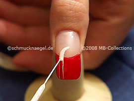 Nailart Liner in der Farbe weiß