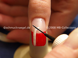 Nailart Liner in der Farbe schwarz