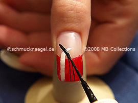 Nailart Liner in der Farbe schwarz