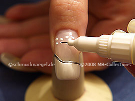 Nailart Pen in der Farbe weiß