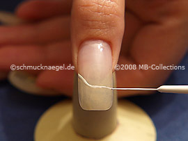 Nailart Liner in der Farbe weiß