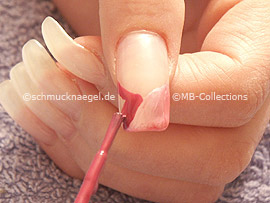 Nagellack in der Farbe lavendel