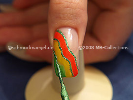 Nailart Liner in der Farbe grün-glitter
